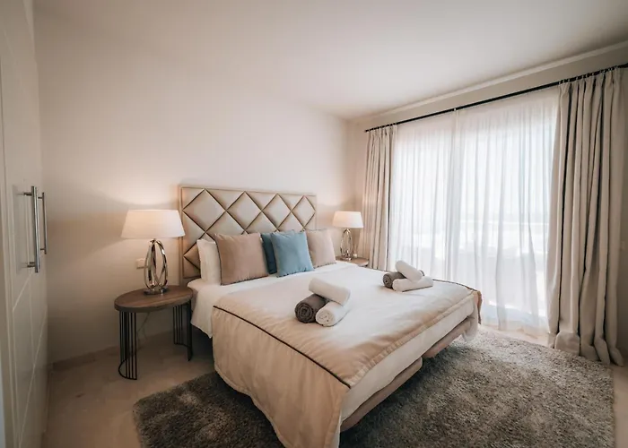 Frontline Golf Penthouse Alcazaba Lagoon - Ehhouse