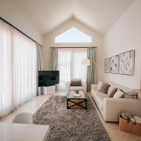 Frontline Golf Penthouse Alcazaba Lagoon - Ehhouse * Estepona