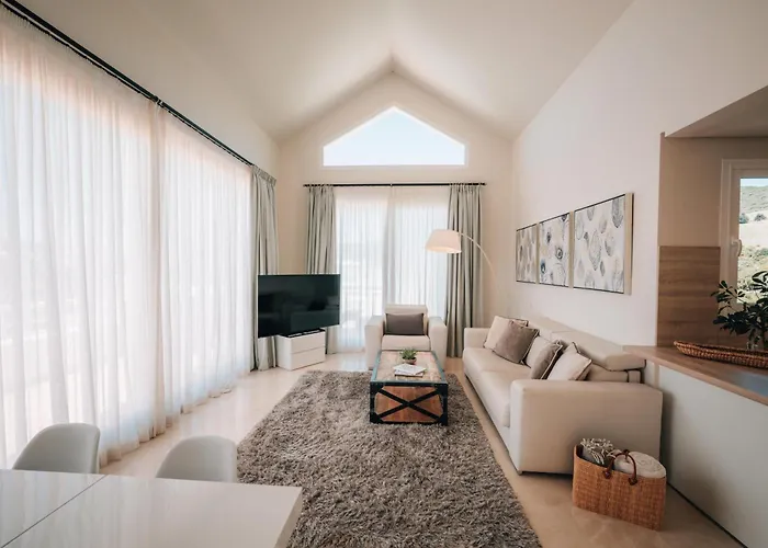 Frontline Golf Penthouse Alcazaba Lagoon - Ehhouse * エステポナ